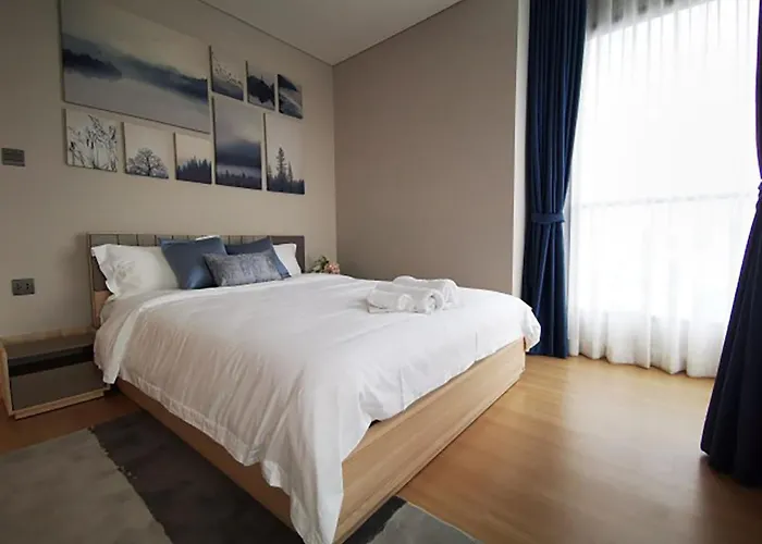 Lumpini Phetchaburi-makkasan Апартаменты Бангкок