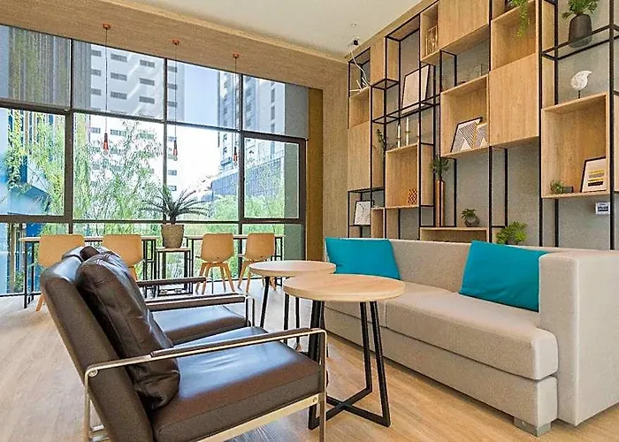 Lumpini Phetchaburi-makkasan Апартаменты